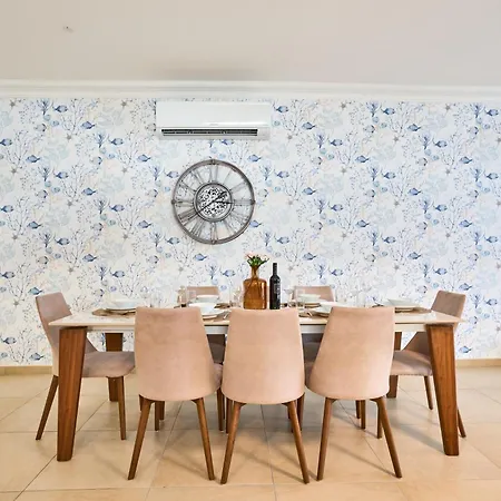 Stunning 3-bedroom Seaview Retreat In Cambridge * Sliema