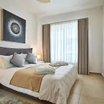 Apartment Stunning 3-bedroom Seaview Retreat In Cambridge *