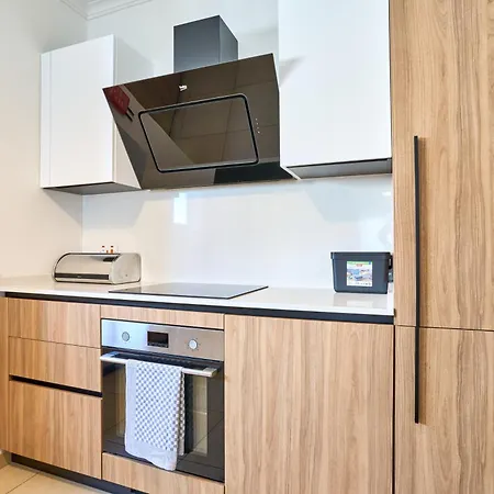 Stunning 3-bedroom Seaview Retreat In Cambridge Apartment