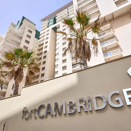 Apartman Stunning 3-bedroom Seaview Retreat In Cambridge Sliema