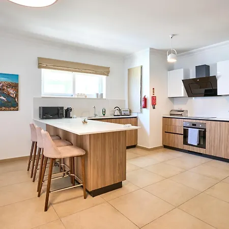 Stunning 3-bedroom Seaview Retreat In Cambridge Sliema